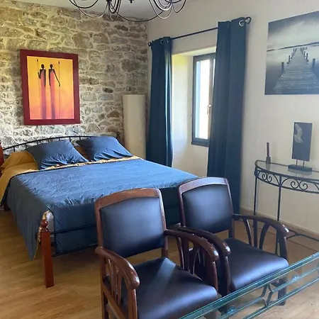 Et Table D'hotes Le Cedre Aveyron Gasthof