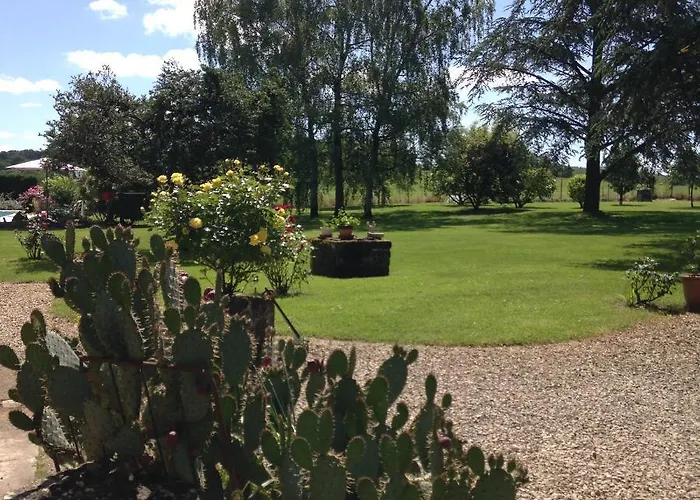 Et Table D'hotes Le Cedre Aveyron Pensión