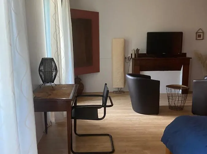 Pensión Et Table D'hotes Le Cedre Aveyron