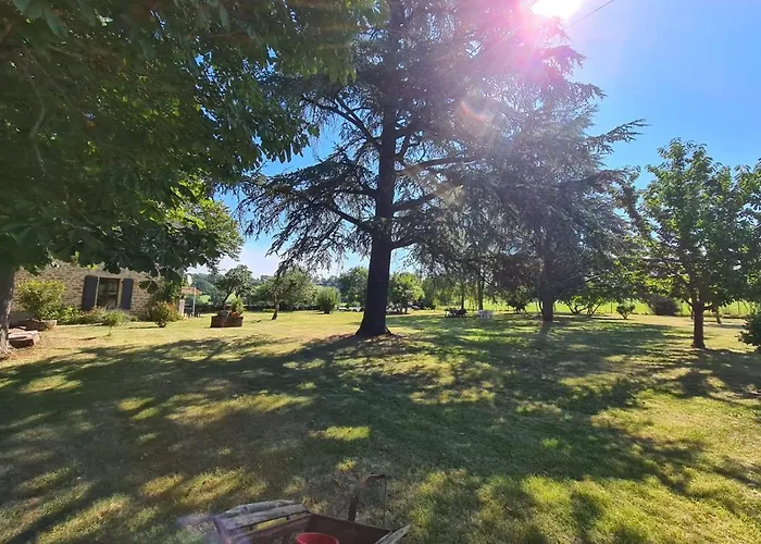Et Table D'hotes Le Cedre Aveyron Pensión