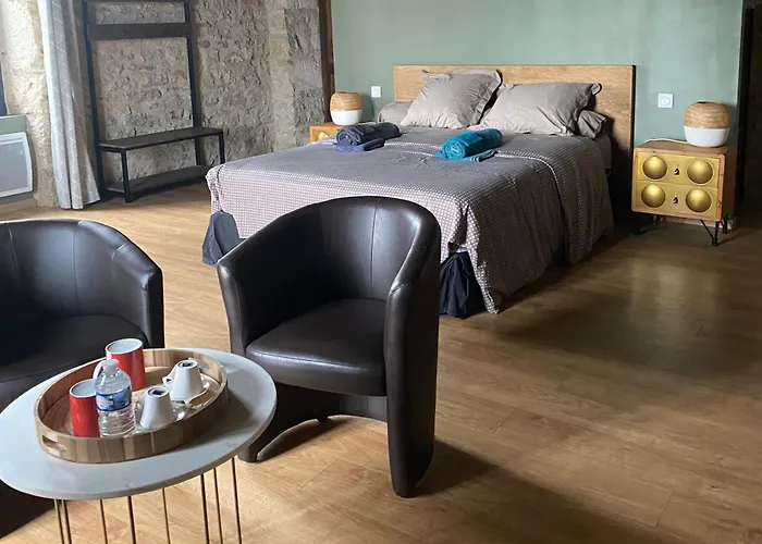 Et Table D'hotes Le Cedre Aveyron Pensión Sainte-Croix (Aveyron)