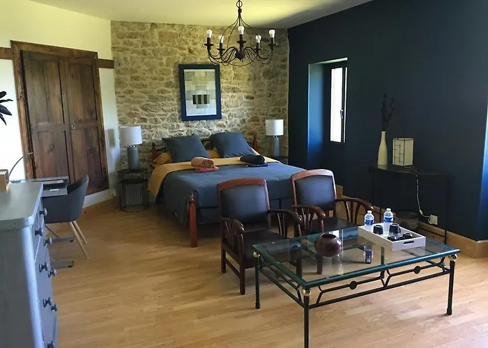 Pensión Et Table D'hotes Le Cedre Aveyron Sainte-Croix (Aveyron)