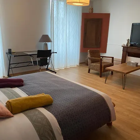 Et Table D'hotes Le Cedre Aveyron 3* Sainte-Croix (Aveyron)