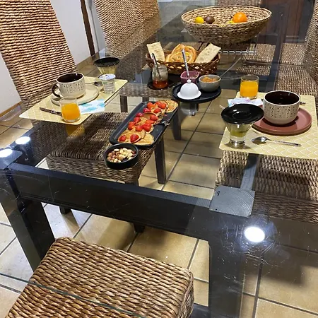 게스트하우스 Et Table D'hotes Le Cedre Aveyron 3*